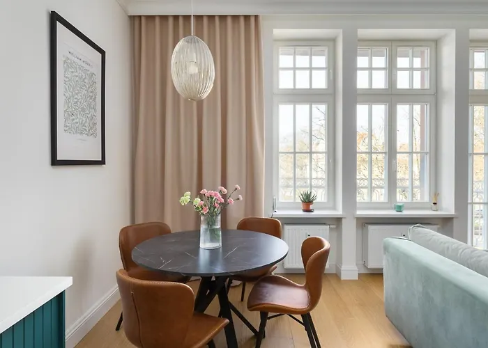 Aleja 22 * Познань